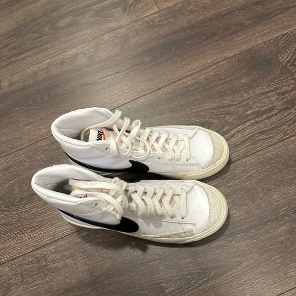 White Nike Blazers with Black Swoosh - Picture 3 of 4